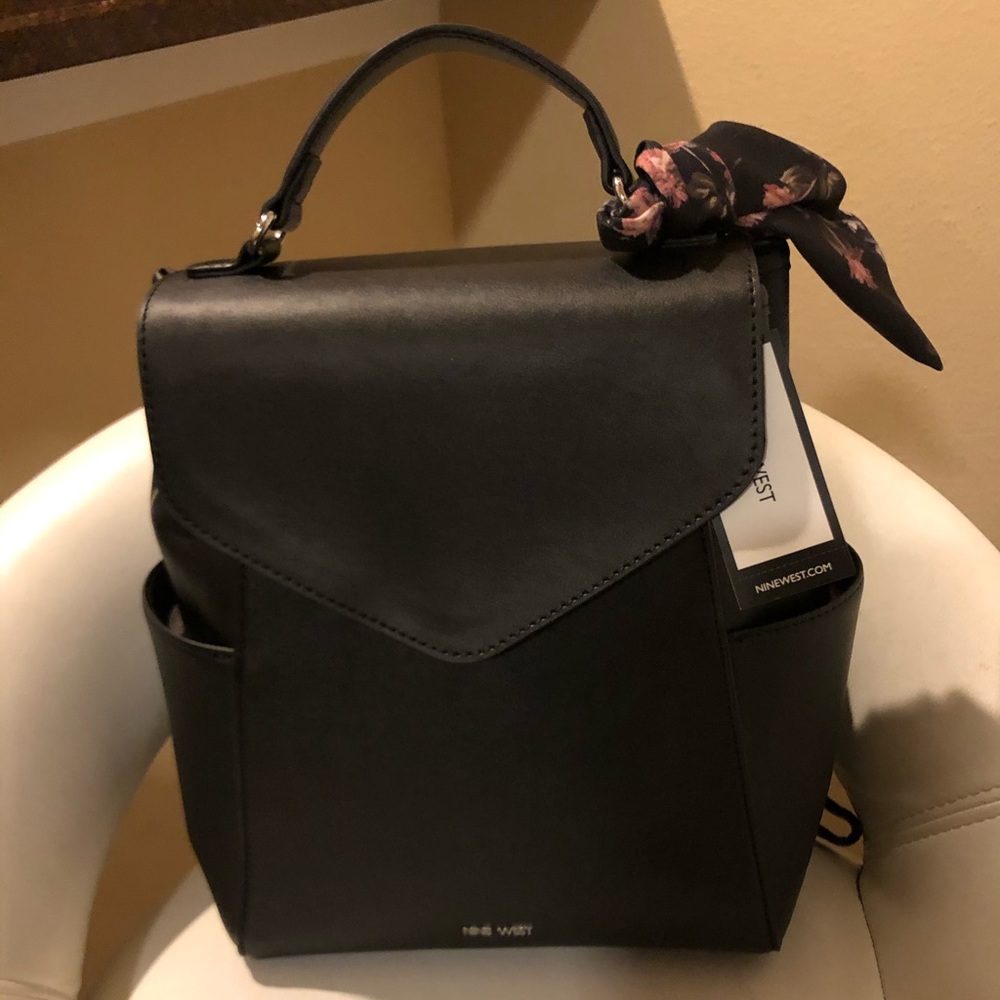 NWT Black backpack by Nine West💕💕